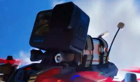 MANTA5 Pro يقفز من منظور أولي فوق حقول الأرز