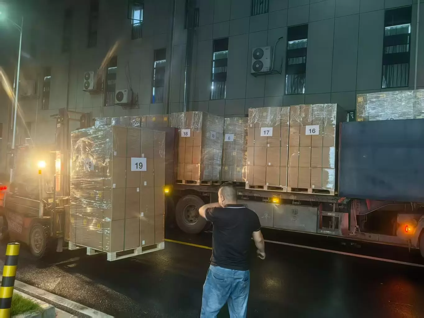 طائرات بدون طيار مجهزة ببكرات الألياف البصرية لمدى 3 كم، 5 كم، 10 كم، 15 كم، 20 كم، 30 كم، 40 كم.